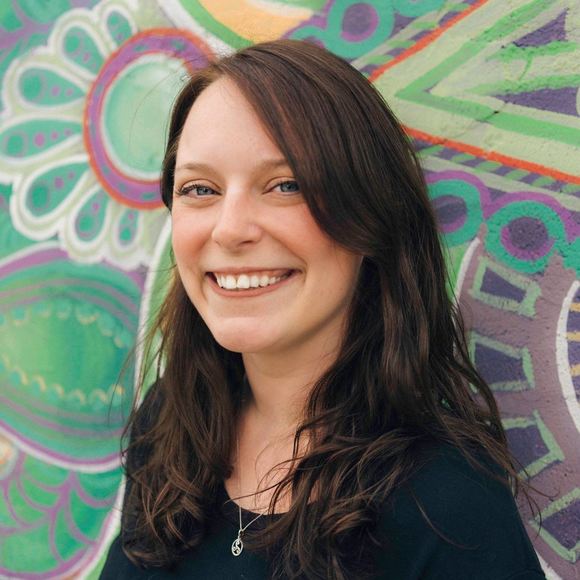 Meet your Posher, Kristen - Picture 1 of 1